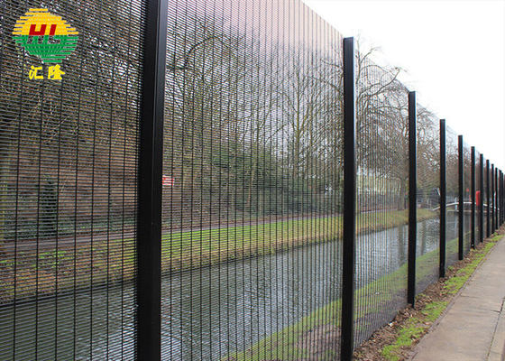 358 High Security Hot Dipped Galvanized Welded Mesh Fence Black Ral9005