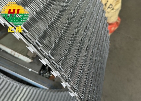 Border Protection Blade Barbed Rope Welding Blade Barbed Wire Fence Net