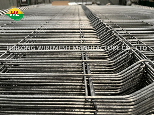 Galvanized 50*150 3d Curved Wire Mesh Fence Welded