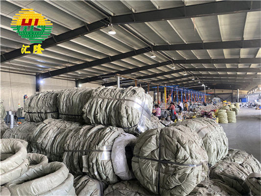 Bto-22 البلاستيكية المغلفة المجلفن 2.0 مم الأسلاك الشائكة كونسرتينا البضائع النقدية في المستودع