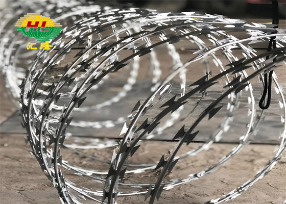 BTO-16 2.8MM COIL WIRE Hotdip المجلفن الحدود من الأسلاك الشائكة كونسرتينا في أوكرانيا