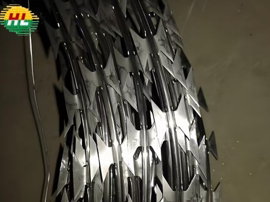 أسلاك شائكة متعددة المواد مع 700 قطر لفائف و 2.0 قطر الأسلاك